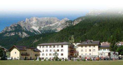 Soggiorno Dolomiti Mazzin Exterior photo